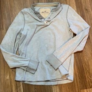 Hollister 2 button banded collar Henley